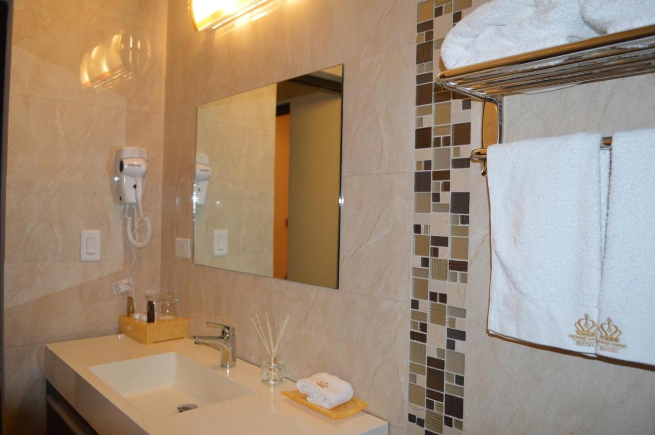Hotel Crowner David Luaran gambar