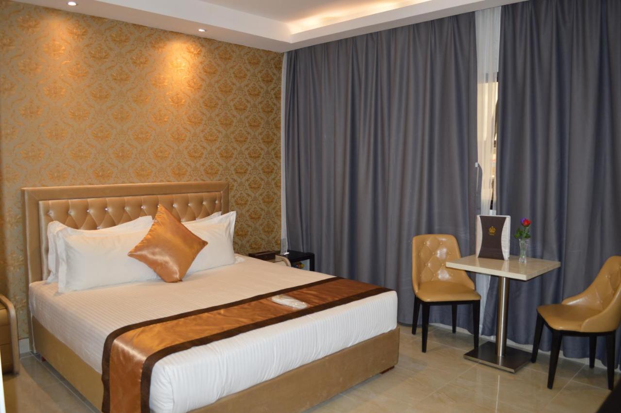 Hotel Crowner David Luaran gambar