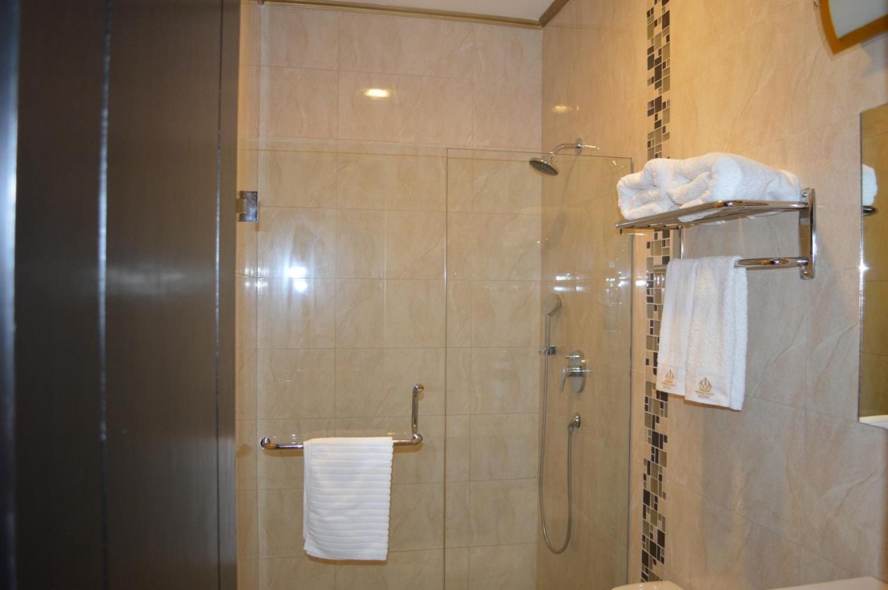 Hotel Crowner David Luaran gambar
